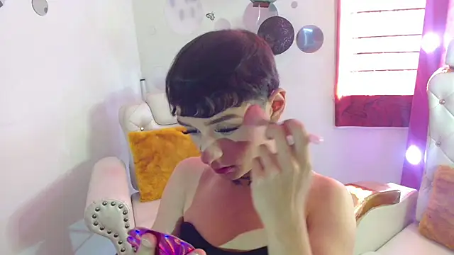 David Fox01 online show from November 2025 07:07:01 PM