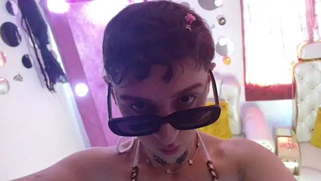 David Fox01 online show from October 2025 07:00:01 PM