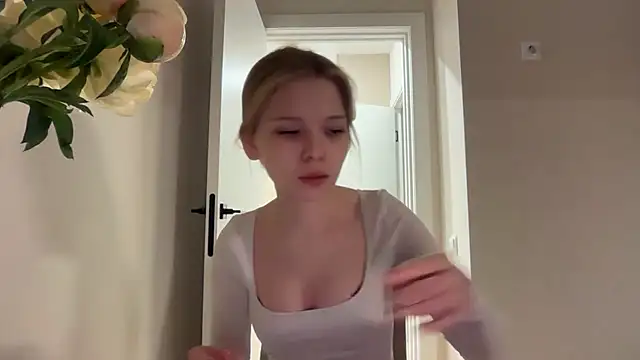 CandysRose online show from May 2026 06:40:01 PM