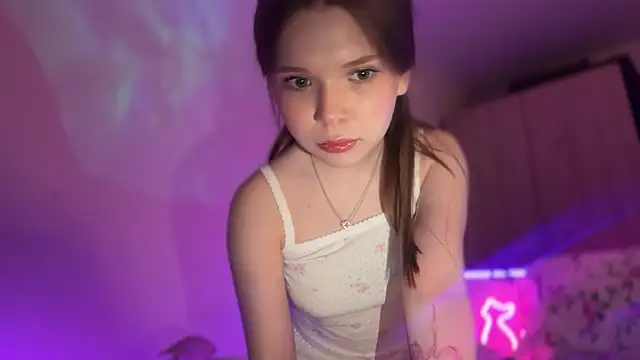 Snapshot of CandysRose chatting on November 2025 06:34:01 PM CandysRose online show from November 2025 06:34:01 PM