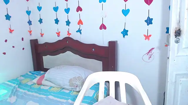 lorenacapelli online show from February 2026 01:11:02 PM