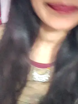 Snapshot of Queen-Bee143 chatting on February 2026 06:56:02 AM Queen-Bee143 online show from February 2026 06:56:02 AM