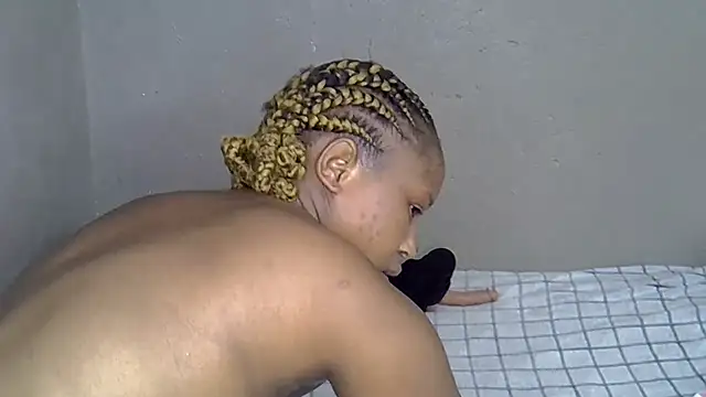 Bellabootie online show from January 2026 08:29:01 PM