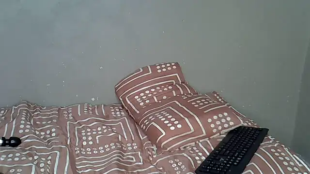 Snapshot of Bellabootie chatting on November 2025 07:14:01 PM Bellabootie online show from November 2025 07:14:01 PM