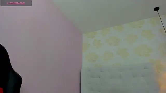 ALAHIACRUZ1 online show from November 2025 02:56:01 AM