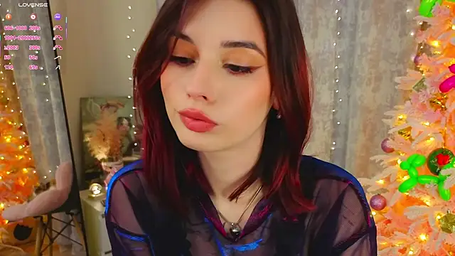 LunaraRada online show from January 2026 04:13:01 PM