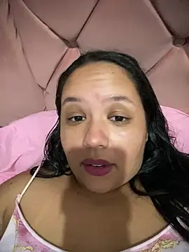 Snapshot of EggedGrowth chatting on February 2026 01:38:01 AM EggedGrowth online show from February 2026 01:38:01 AM