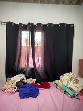 Snapshot of EggedGrowth chatting on February 2026 03:31:02 PM EggedGrowth online show from February 2026 03:31:02 PM