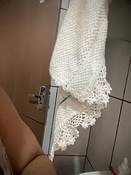 Snapshot of EggedGrowth chatting on January 2026 12:31:01 PM EggedGrowth online show from January 2026 12:31:01 PM