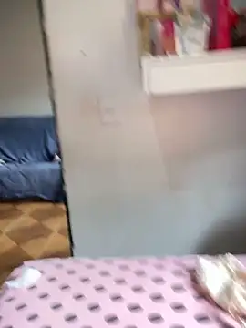 Snapshot of EggedGrowth chatting on February 2026 12:32:01 PM EggedGrowth online show from February 2026 12:32:01 PM