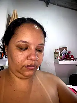 Snapshot of EggedGrowth chatting on December 2025 04:42:01 PM EggedGrowth online show from December 2025 04:42:01 PM