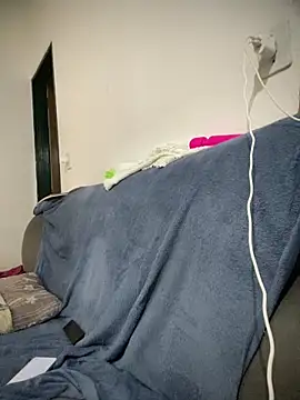 Snapshot of EggedGrowth chatting on February 2026 01:14:02 AM EggedGrowth online show from February 2026 01:14:02 AM