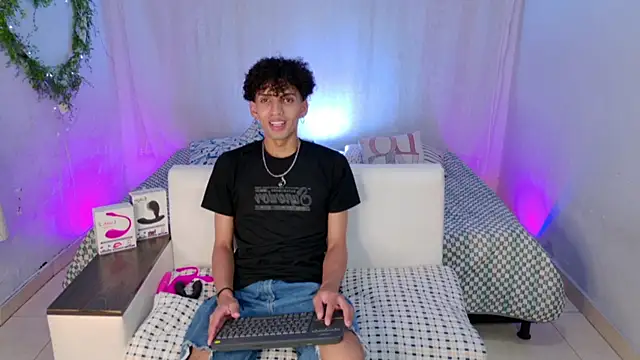 Snapshot of josesweet_ chatting on October 2025 10:55:01 PM josesweet  online show from October 2025 10:55:01 PM