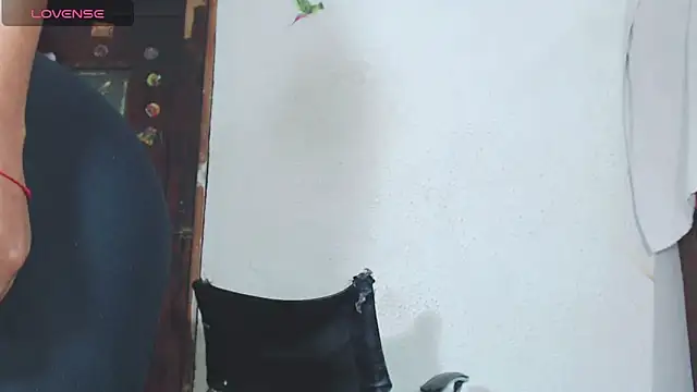 Snapshot of x_miila_x chatting on October 2025 09:22:02 PM x miila x online show from October 2025 09:22:02 PM