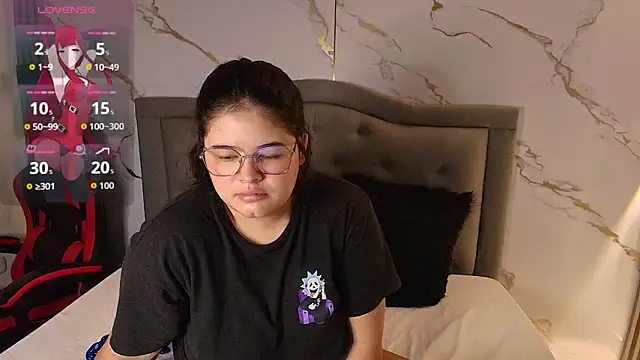 Snapshot of Nina_Rouge7 chatting on October 2025 09:33:01 AM Nina Rouge7 online show from October 2025 09:33:01 AM