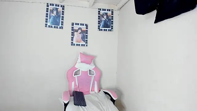 Snapshot of Sophia_Velarie chatting on October 2025 09:05:02 PM Sophia Velarie online show from October 2025 09:05:02 PM
