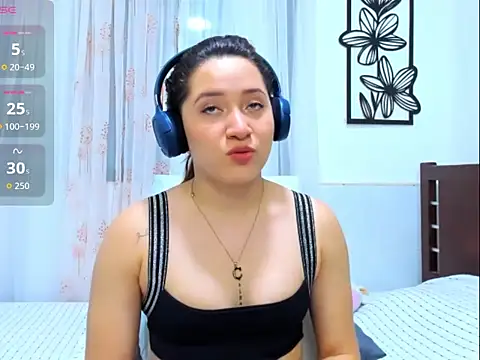 SofyCastillo2 online show from October 2025 03:34:01 PM