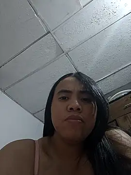 nicayujo online show from October 2025 07:15:02 PM