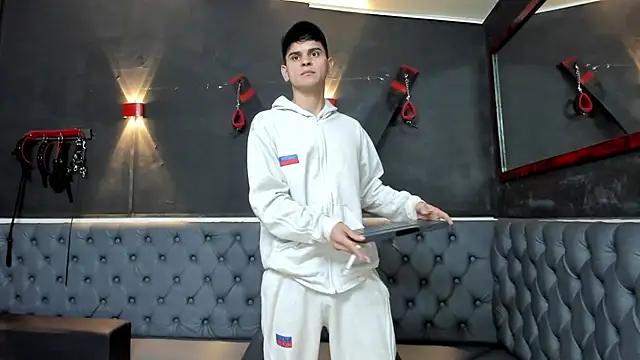 liam coleman25 online show from December 2025 05:23:02 AM