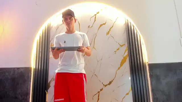 Snapshot of liam_coleman25 chatting on February 2026 04:11:01 AM liam coleman25 online show from February 2026 04:11:01 AM