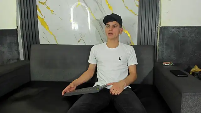 Snapshot of liam_coleman25 chatting on March 2026 05:22:01 AM liam coleman25 online show from March 2026 05:22:01 AM