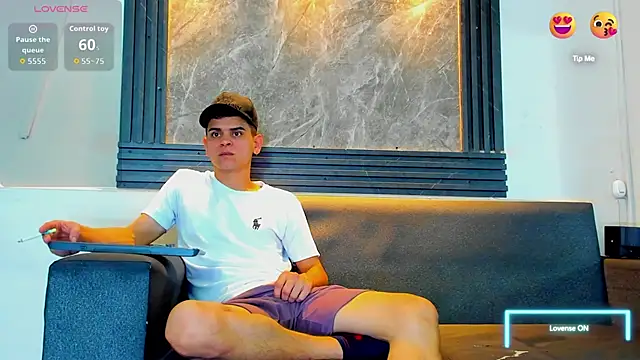 liam coleman25 online show from December 2025 04:40:01 AM