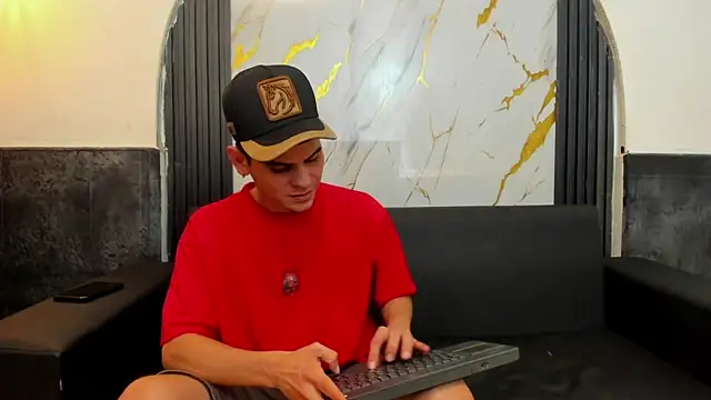 Snapshot of liam_coleman25 chatting on January 2026 05:25:01 AM liam coleman25 online show from January 2026 05:25:01 AM