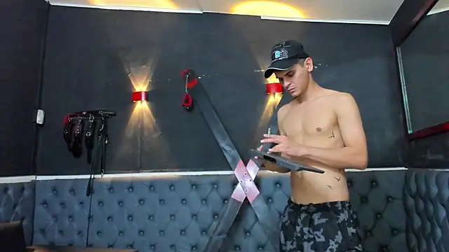 liam coleman25 online show from November 2025 04:46:02 AM