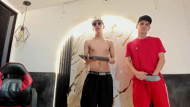 Snapshot of liam_coleman25 chatting on February 2026 06:40:02 AM liam coleman25 online show from February 2026 06:40:02 AM