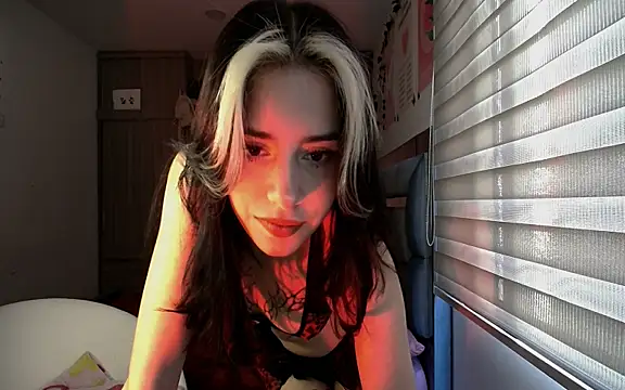 Kittyross online show from September 2025 08:59:01 PM