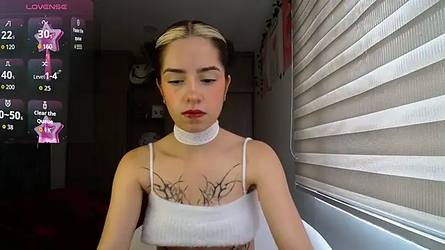 Kittyross online show from April 2026 05:36:01 PM