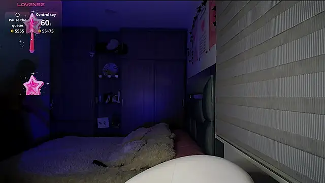 Kittyross online show from December 2025 08:04:02 PM