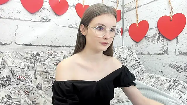 Snapshot of Shyly_Lisa chatting on October 2025 02:02:02 AM Shyly Lisa online show from October 2025 02:02:02 AM