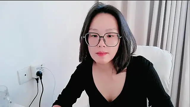 guai00 online show from November 2025 06:46:02 AM