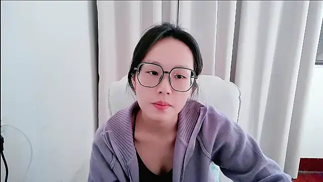 guai00 online show from November 2025 06:25:01 AM