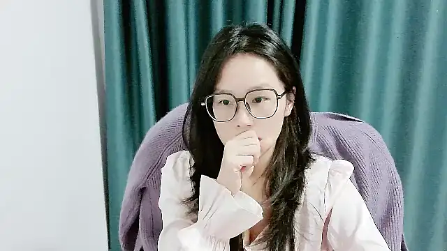 guai00 online show from November 2025 01:27:02 PM