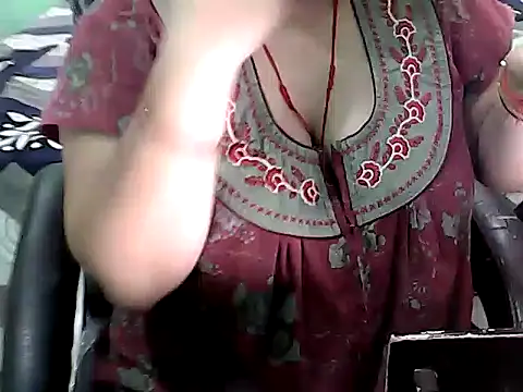 Snapshot of BABITA_KUMARII chatting on May 2026 06:28:01 PM BABITA KUMARII online show from May 2026 06:28:01 PM