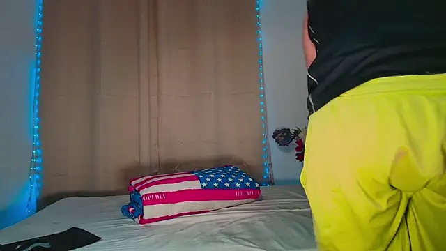 LucasGaeel online show from January 2026 12:58:01 AM