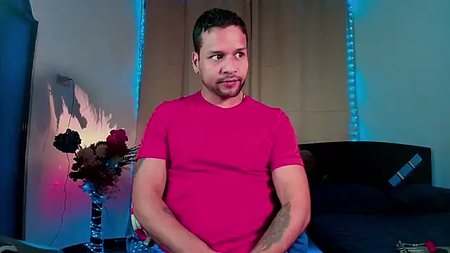 Snapshot of LucasGaeel chatting on October 2025 02:09:01 AM LucasGaeel online show from October 2025 02:09:01 AM