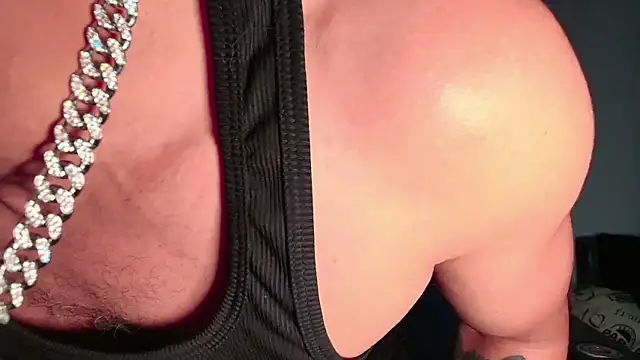 LucasGaeel online show from February 2026 12:13:02 PM