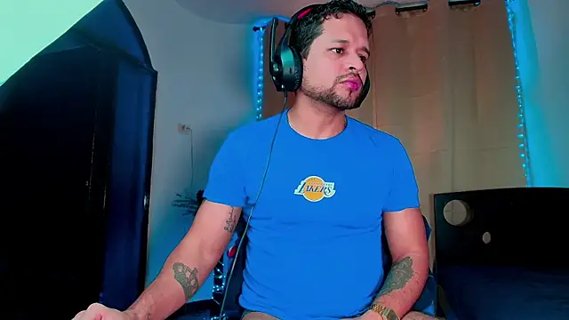 Snapshot of LucasGaeel chatting on November 2025 03:18:01 AM LucasGaeel online show from November 2025 03:18:01 AM