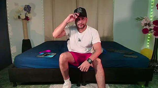 LucasGaeel online show from April 2026 12:50:02 AM