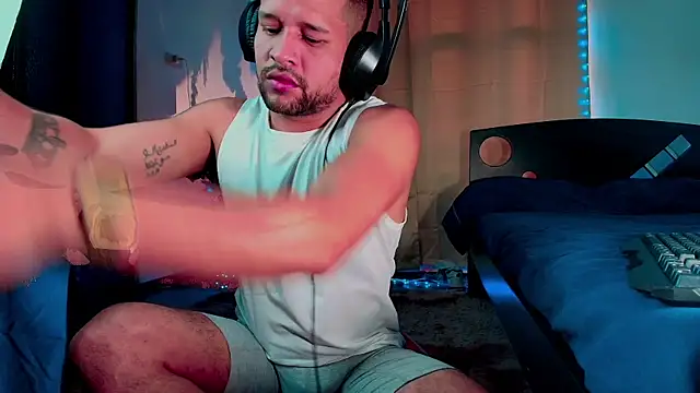 Snapshot of LucasGaeel chatting on October 2025 04:50:02 PM LucasGaeel online show from October 2025 04:50:02 PM