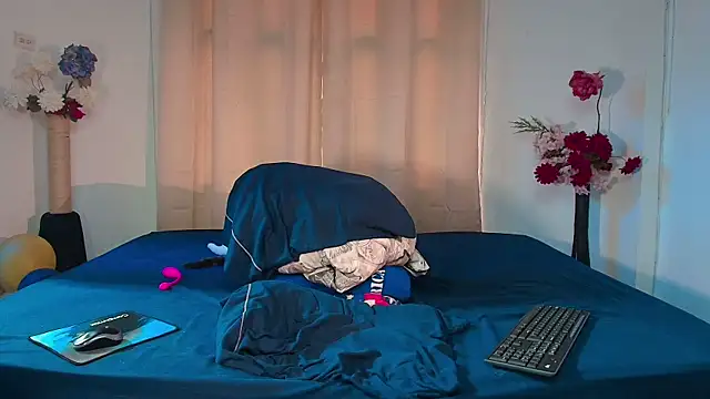 LucasGaeel online show from April 2026 02:46:02 PM