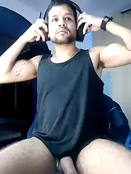 Snapshot of LucasGaeel chatting on November 2025 12:10:01 PM LucasGaeel online show from November 2025 12:10:01 PM