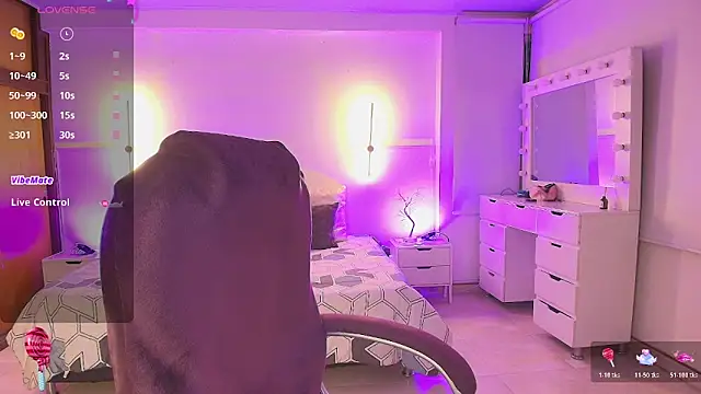 kloe28 online show from April 2026 03:51:02 AM
