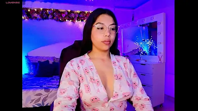 kloe28 online show from November 2025 03:51:02 AM