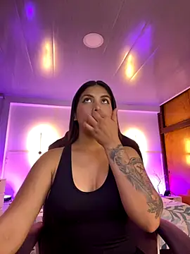 kloe28 online show from October 2025 03:43:01 AM