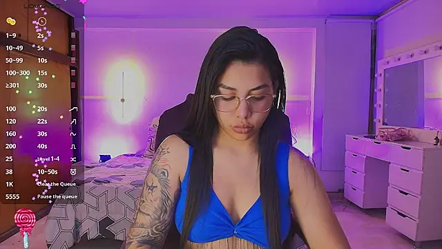 kloe28 online show from June 2026 03:33:02 AM