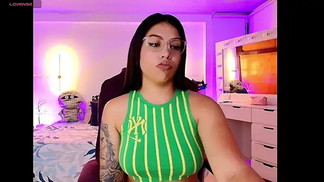 kloe28 online show from November 2025 04:05:02 AM